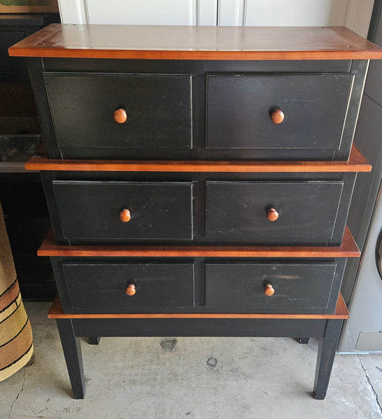 Unique Brown & Black 5 Piece 8 Drawer Dresser (Comes apart)