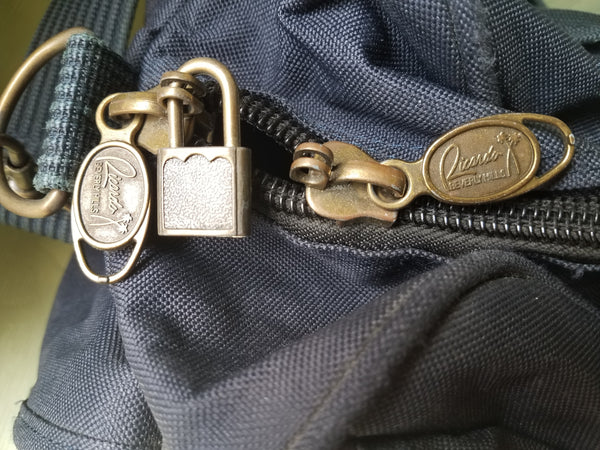 Hempstead Ricardo Beverly Hills Dark Blue Luggage Bag