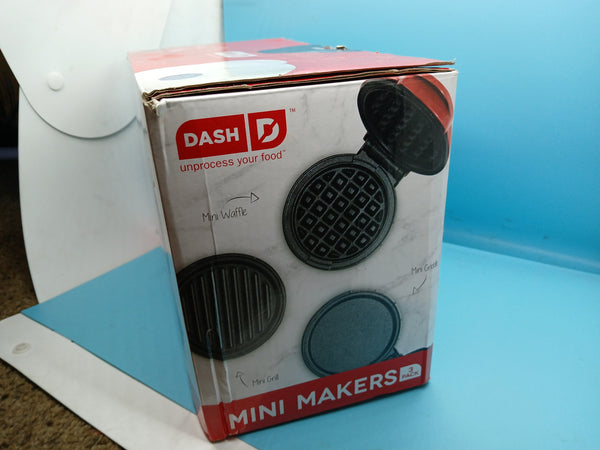 DASH Mini Makers Griddle Waffle Grill Set Compact Dorm Room Cookware Appliances