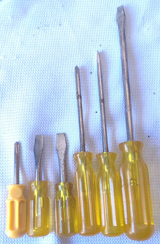 Assortment Of 6 Yellow Screwdrivers