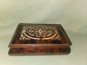 Unione Artigiani Intarsio Sorrentino SR36 Inlaid Wood Italian Jewelry Music Box