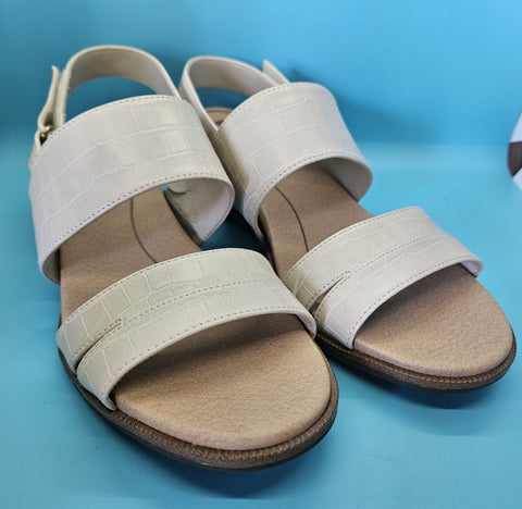 Size 8 Brand New DR SCHOLLS Sling Back Sandals w/ Velcro Closure