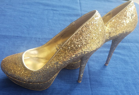 Sz 9 CHAROLETTE RUSSE Gold Sparkle Stiletto Pumps / High Heel Shoes