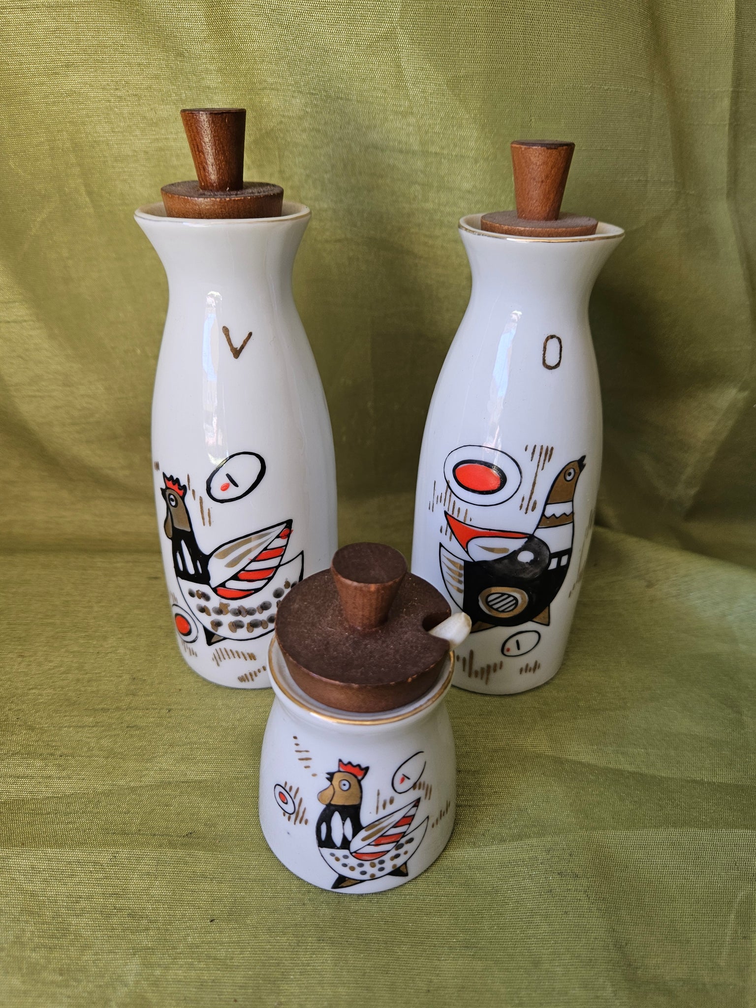 Mid Century Vintage Porcelain Japan Rooster Cruet Oil, Vinegar & Mustard Set