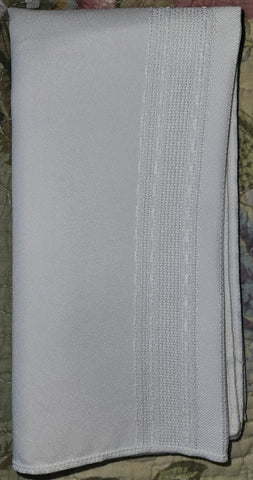 Set of 6 White Vintage Linen Dinner Napkins