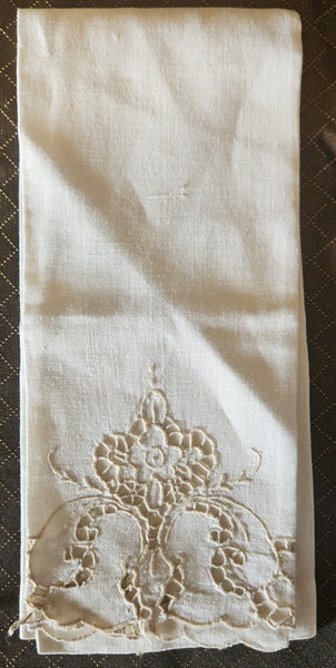 Vintage Ivory Hand Towel Cutwork Embroidery Lace Detail Decorative Linen Bathroom