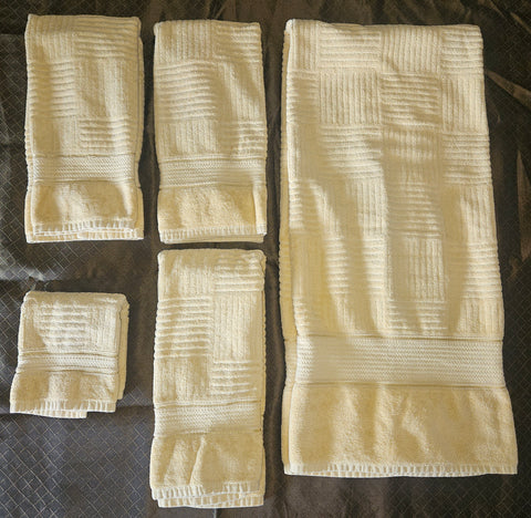EARL & WILSON Yellow Vintage 5-Pc Towel Lot