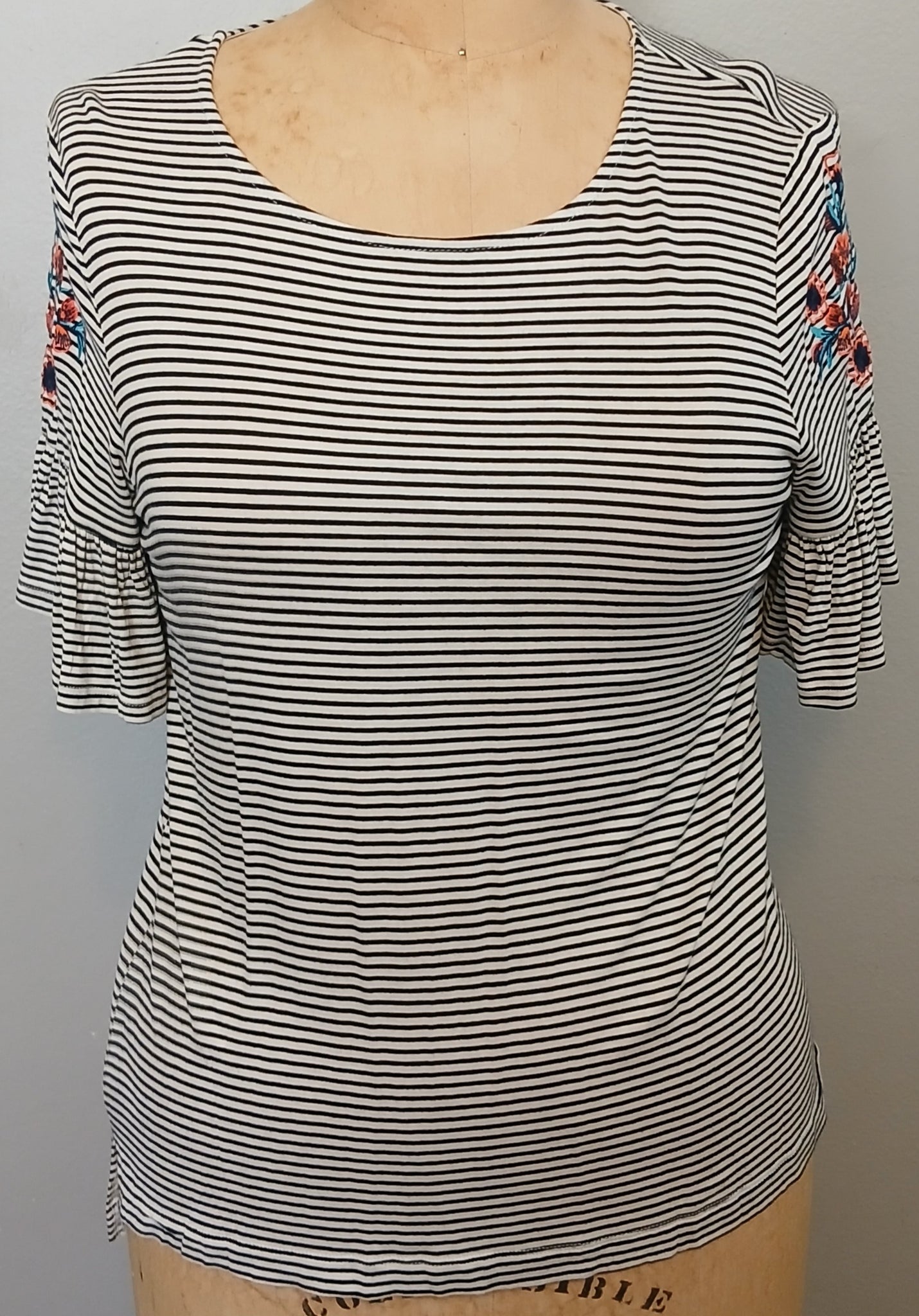 Medium Brand New ISELA Black & White Stripped Blouse w/ Floral Embroidery