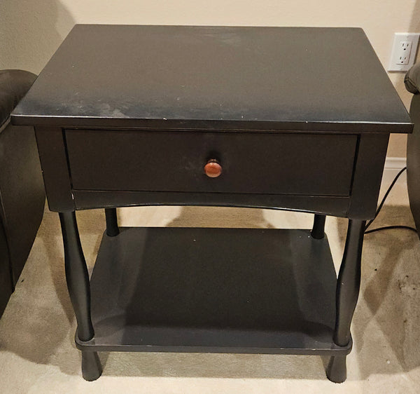 Black End Table / Side Table (READ DETAILS)