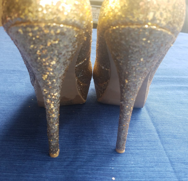 Sz 9 CHAROLETTE RUSSE Gold Sparkle Stiletto Pumps / High Heel Shoes