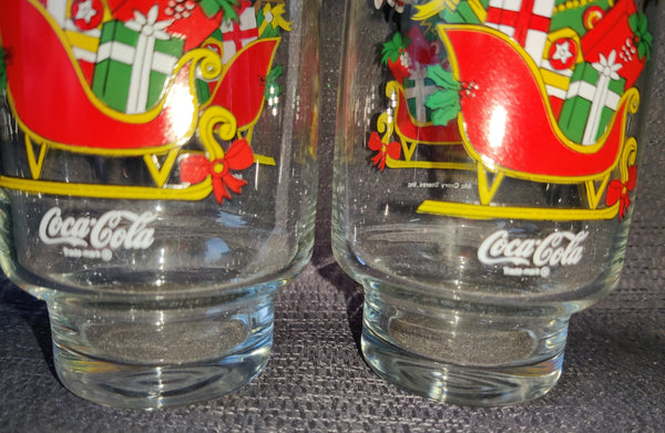 Set of 2 Vintage Coca Cola Christmas 16 oz Drinking Glasses