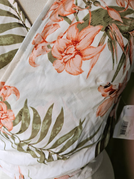 Small SADIE & SAGE Floral Wrap Top