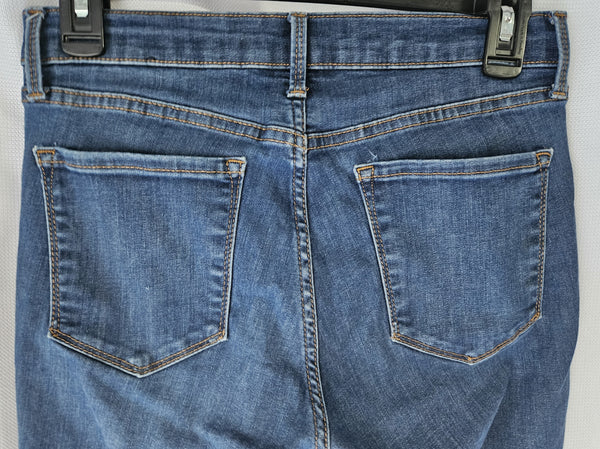 Size 6 / 28 GAP DENIUM Stretch Jeans