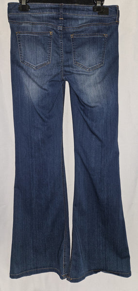 Size 7 / 28 CELEBRITY PINK Flare Leg Blue Jeans
