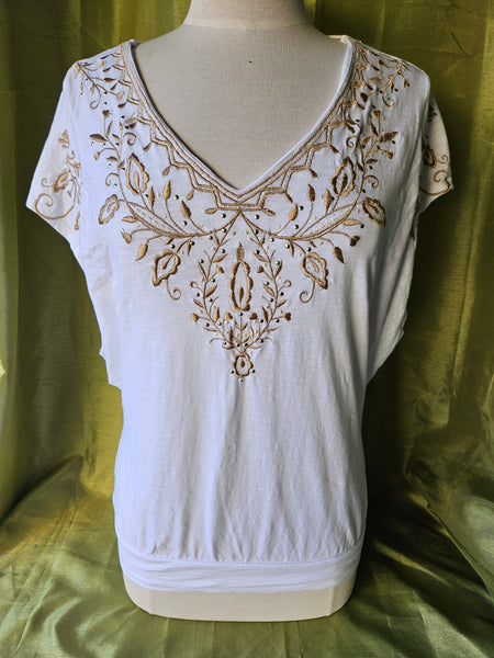 Small KAREN SCOTT White w/ Gold Embroidery V-Neck Shirt