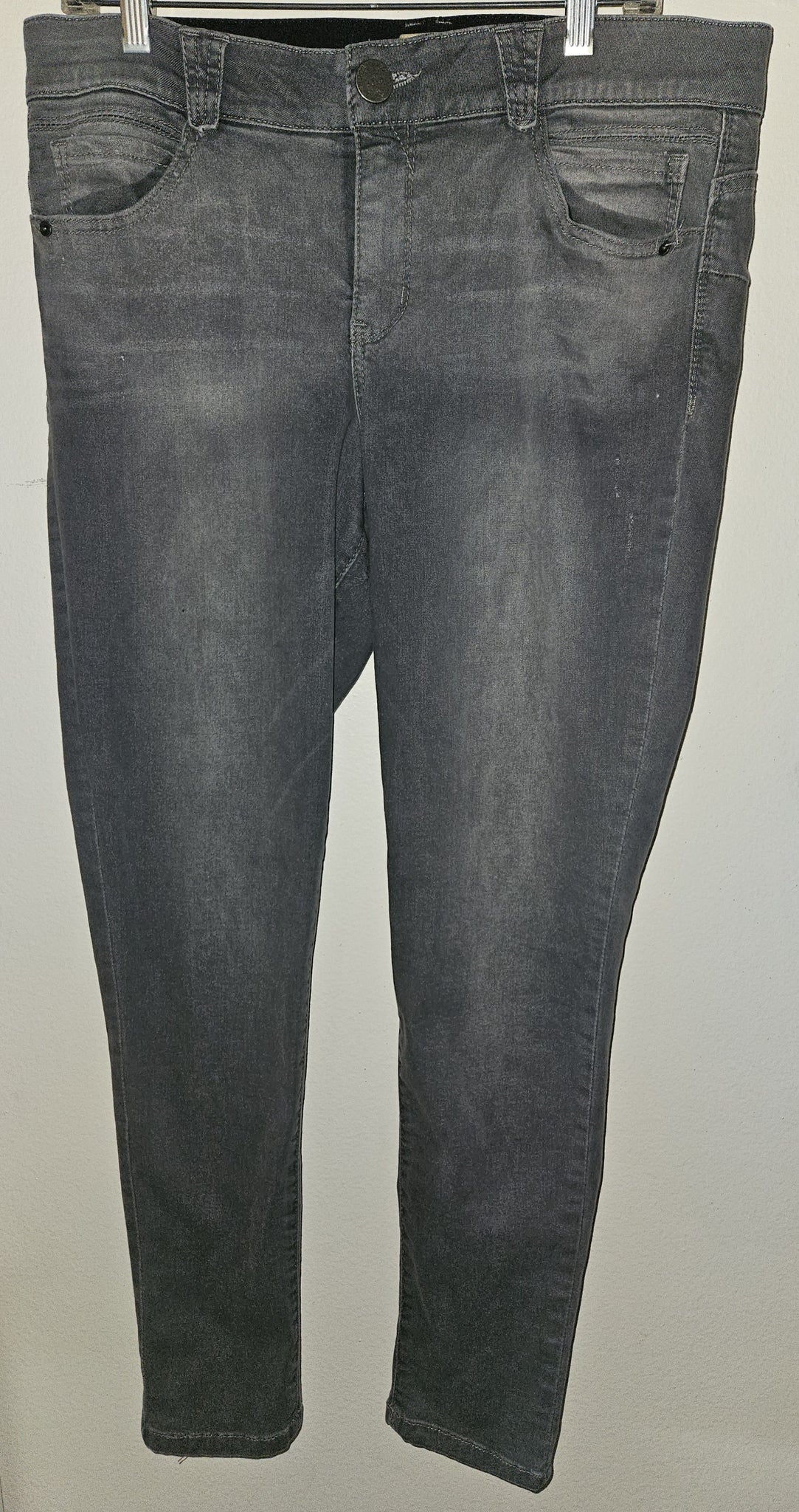 Size 14 DEMOCRACY Gray "AB" Solution Booty Lift Jeggings