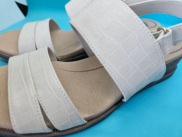 Size 8 Brand New DR SCHOLLS Sling Back Sandals w/ Velcro Closure