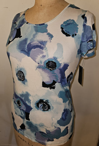 Large Brand New APT ESSENTIAL Blue, Black & White Top