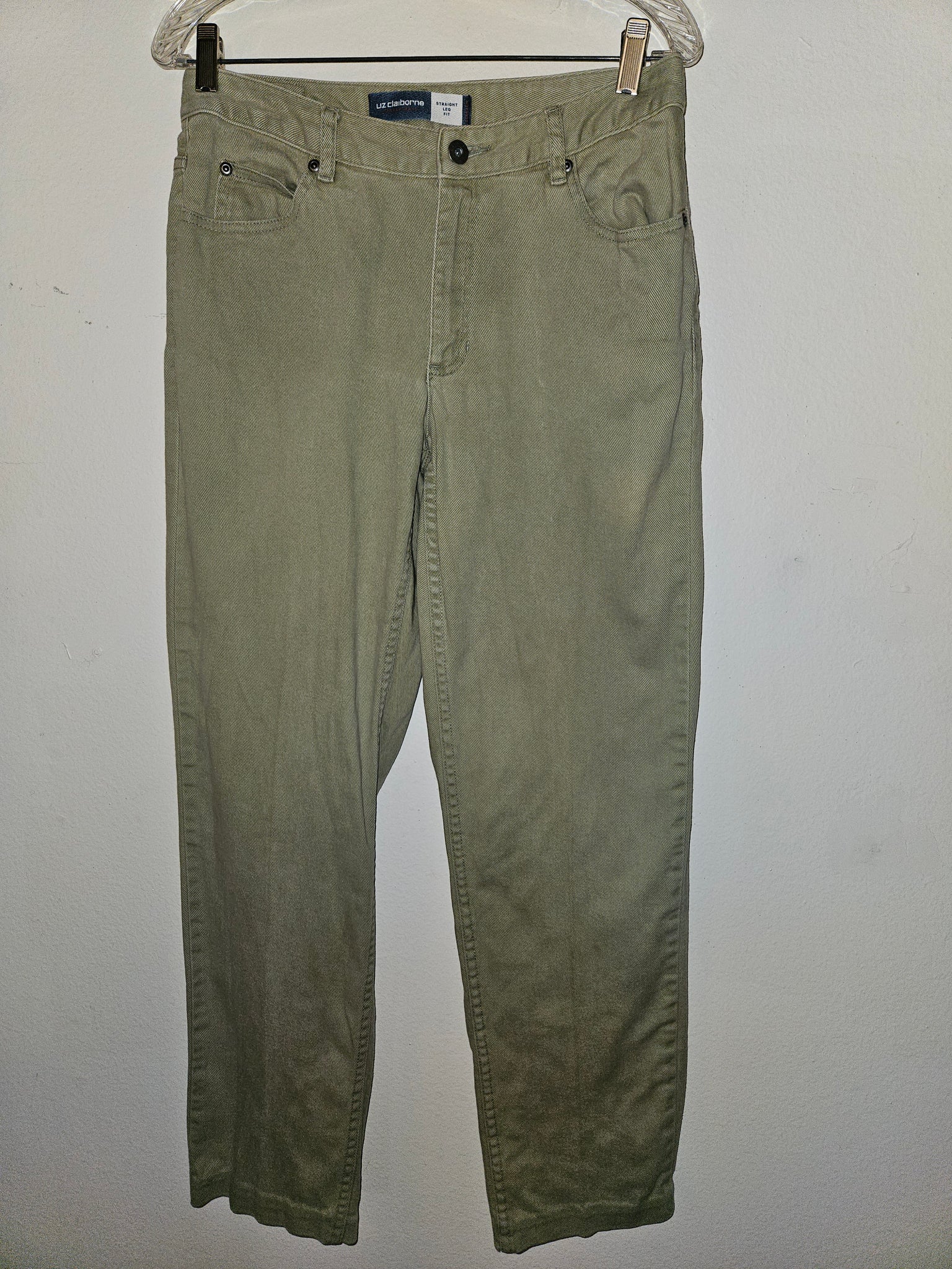 Size 6 LIZ CLAIBORNE Light Olive Straight Leg Fit Jeans