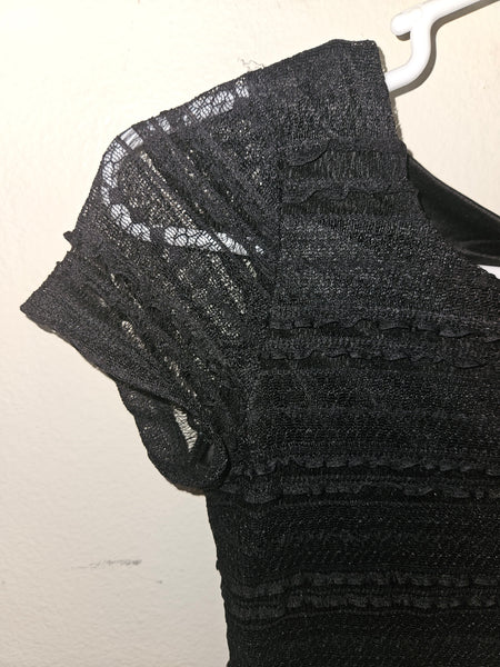 Small FOREVER 21 Black Lace Crop Top