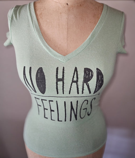 Medium AEROPOSTALE Green "No Hard Feelings V-Neck T-Shirt