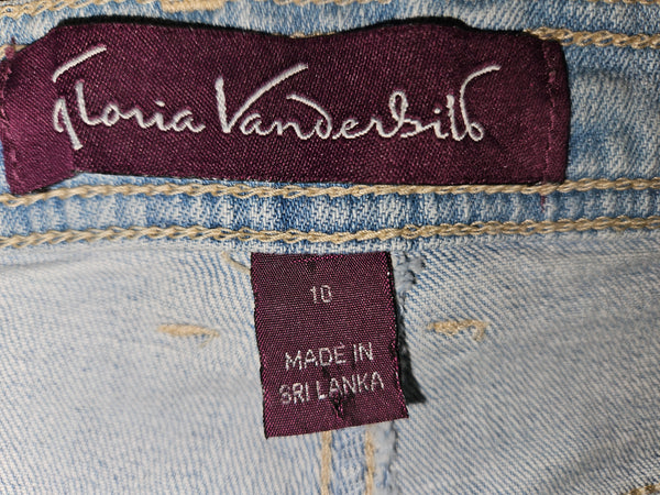 Size 10 GLORIA VANDERBILT Light Blue Jeans