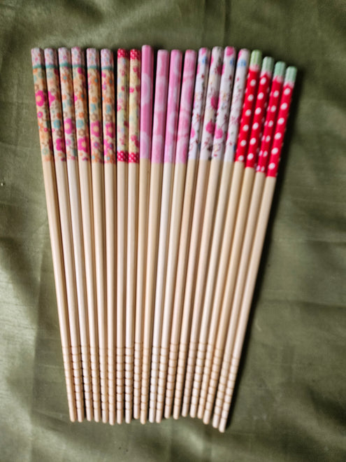 Modern Kitchen / Hosting Essentials