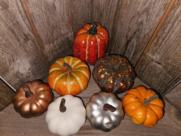 7-Pc Plastic Pumpkin Decorative Harvest / Thanksgiving Lot