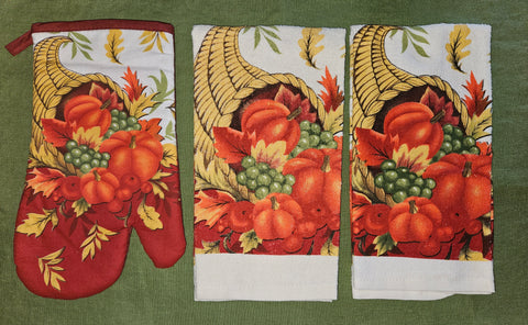 Brand New 3-Pc Hand Towel & Oven Mitt Set