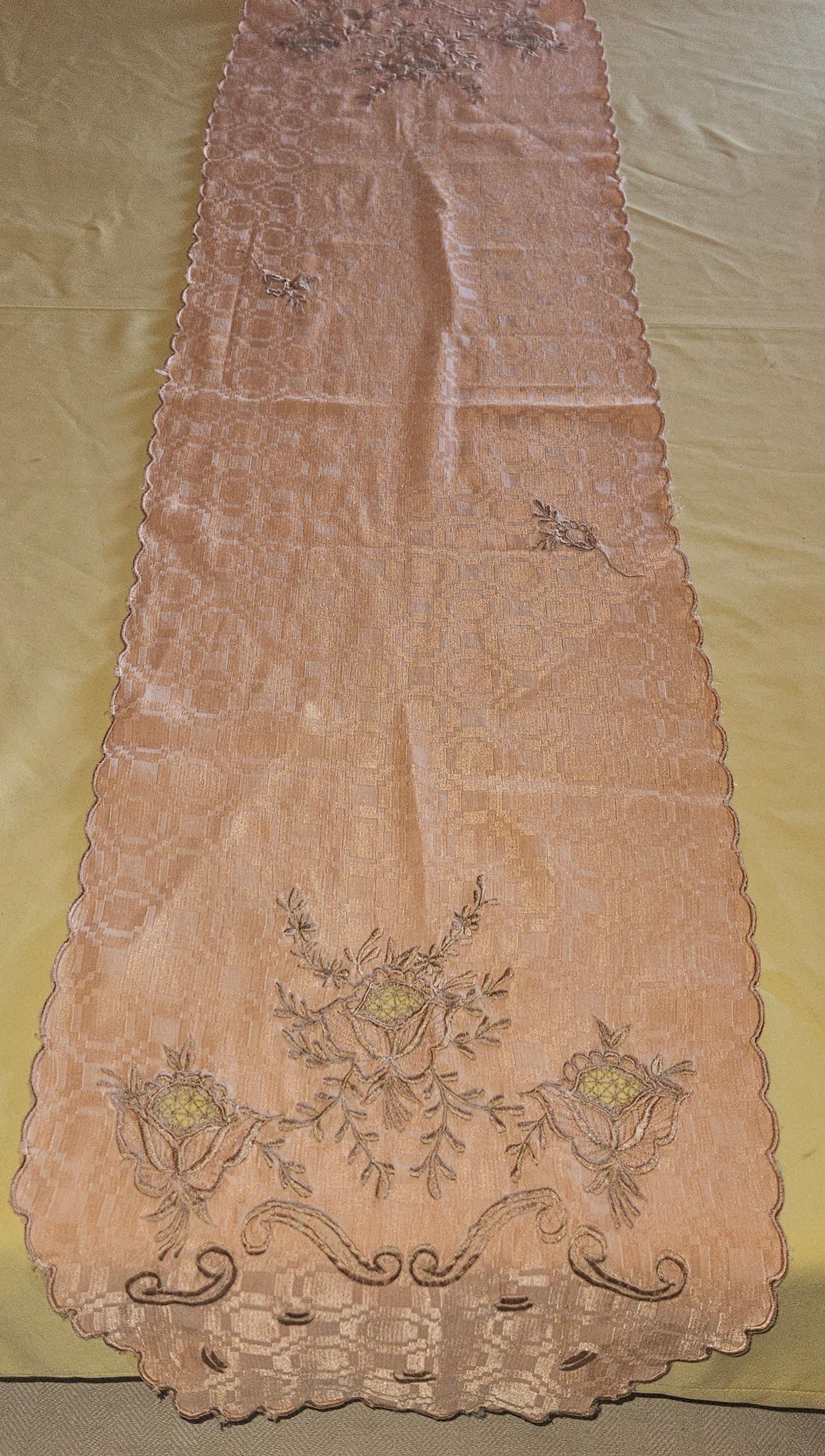 Peach Vintage Embroidered / Embossed Table Runner