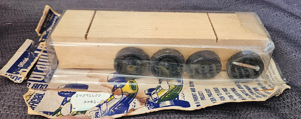 Brand New Official GRAND PRIX Vintge Pinewood Derby Kit # 1622