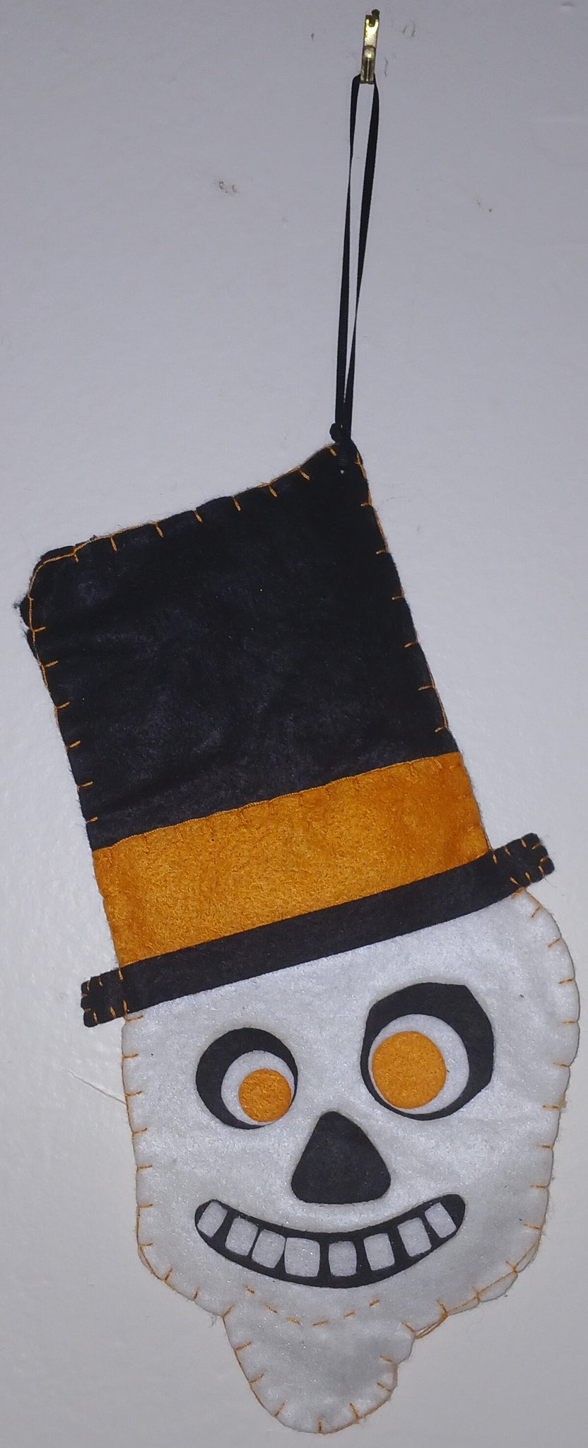 POTTERY BARN KIDS Hanging Felt Skeleton Head Halloween Decoration