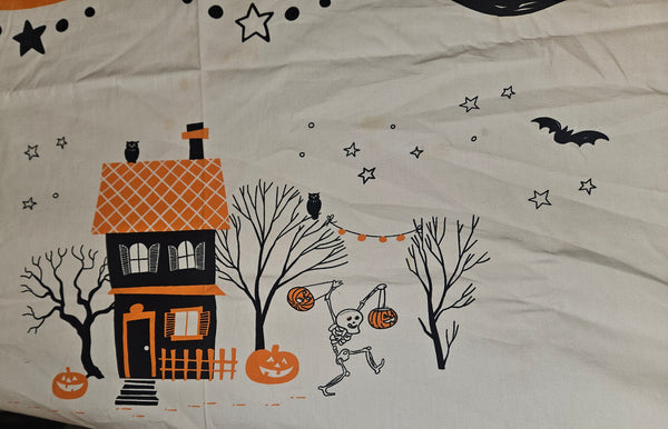 POTTERY BARN KIDS Spooky Town Halloween Tablecloth