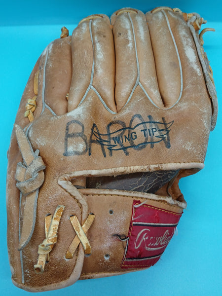 Vintage RAWLINGS Wing Tip LH Reggie Jackson VV59 Baseball Glove & Random Ball (Marks)