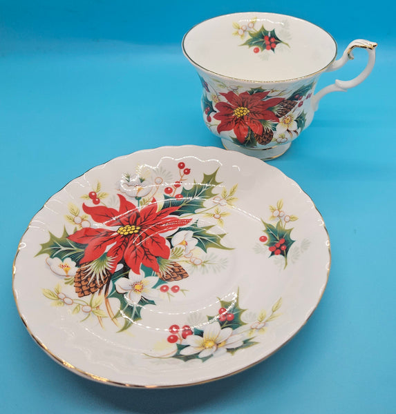 Poinsettia ROYAL ALBERT Bone China English 8 oz Tea Cup & Saucer