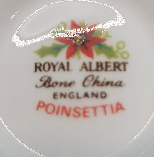 Poinsettia ROYAL ALBERT Bone China English 8 oz Tea Cup & Saucer