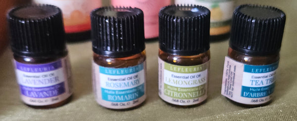 Lot of 17 Essential Oils in Wood Box w/ Reference Book