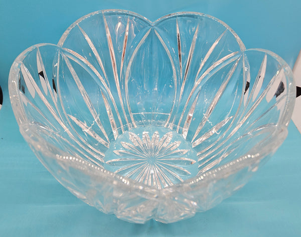 WYNDAM Block Cut 24% Lead Crystal Serving Bowl