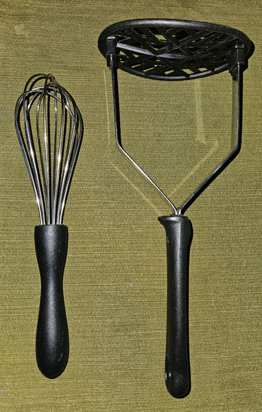 Lot of 7 Black & Silver Miscellaneous Kitchen Utensils