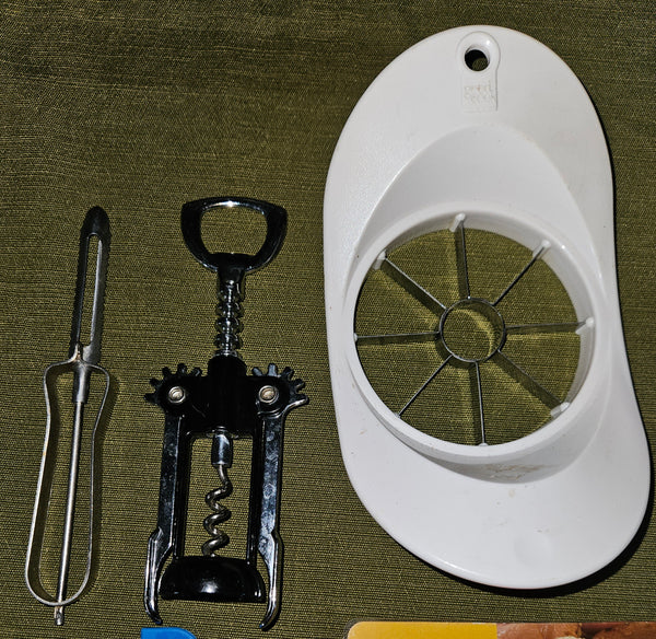 Lot of 17 Miscellaneous Kitchen Accessories