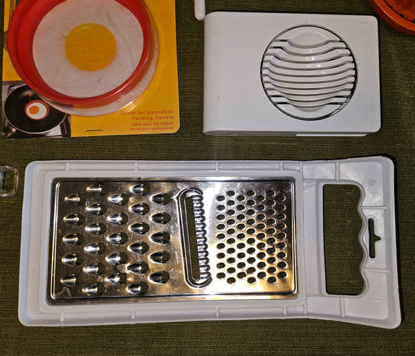 Lot of 17 Miscellaneous Kitchen Accessories