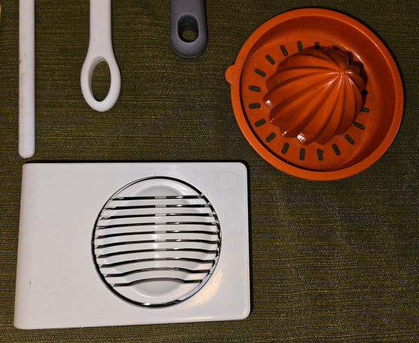 Lot of 17 Miscellaneous Kitchen Accessories