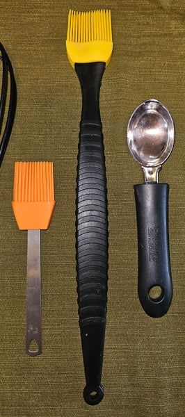 Lot of 8 Miscellaneous Kitchen Utensils