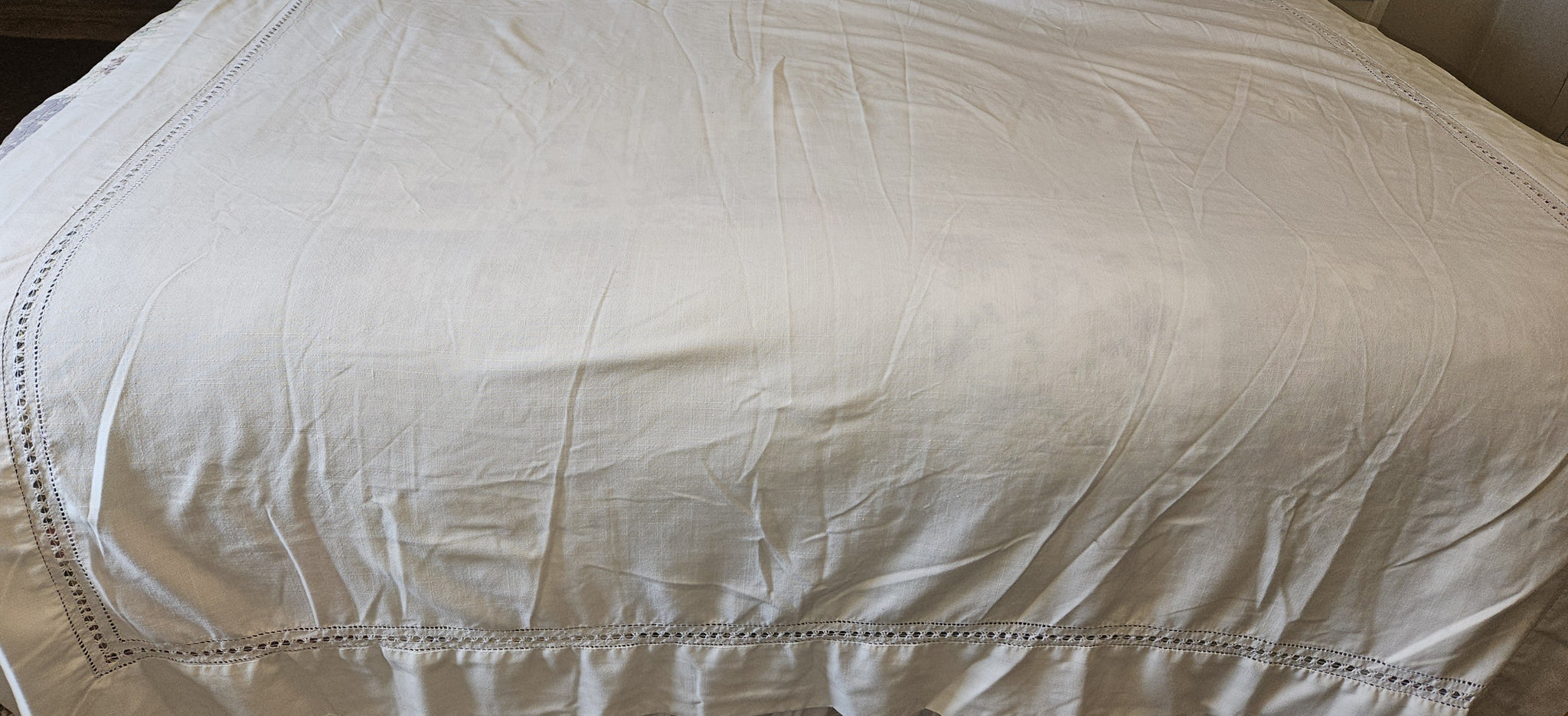Vintage Cutwork Embroidery 70" x 104" Linen Tablecloth
