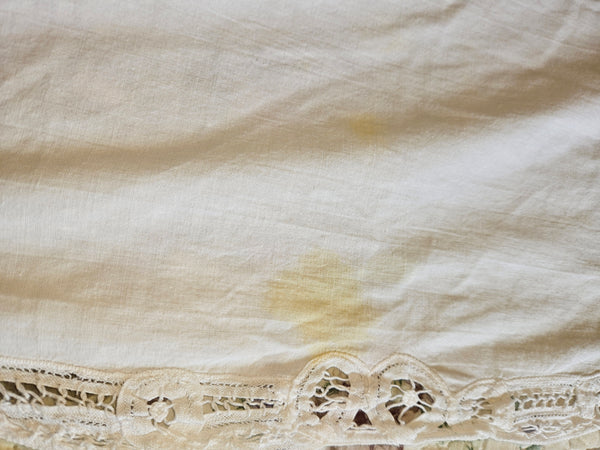 Vintage Oval 67" x 94" Cutwork Embroidery Tablecloth