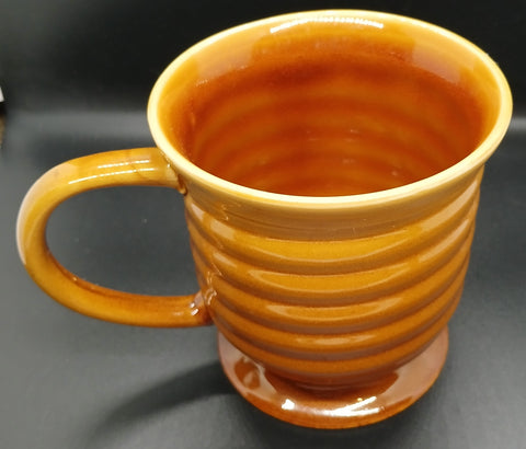 Baum Helix Tan Ribbed 32 oz Coffee Cup