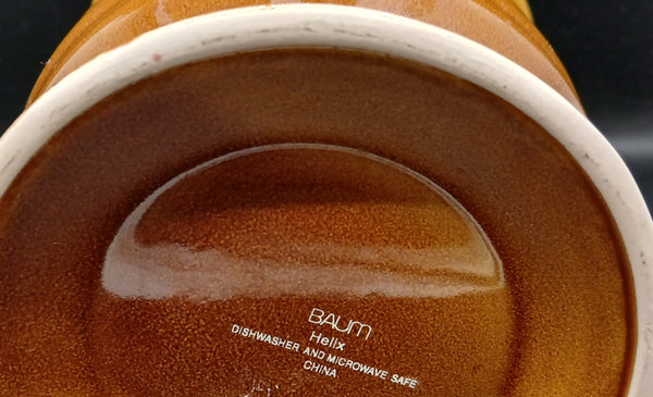 Baum Helix Tan Ribbed 32 oz Coffee Cup