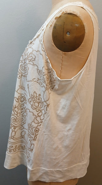 Size 22/24 AVENUE White Crochet Neckline & Gold Sequined Tank Top