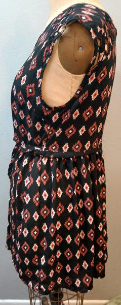 XL XHILARATION Black, Coral & White Geometric Diamond Dress