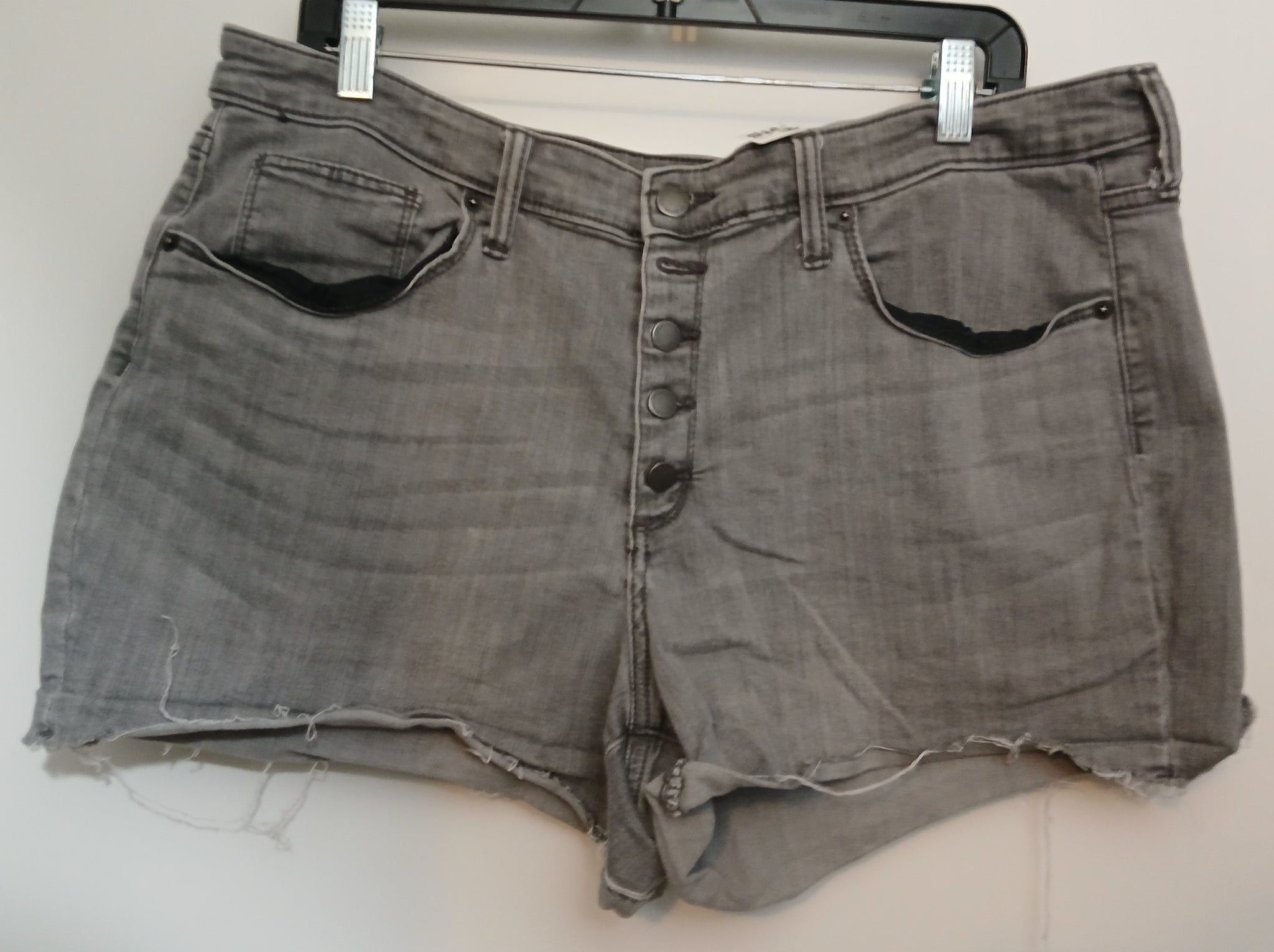 Size 18/ 34 UNIVERSAL THREAD Light Grey Jean Shorts